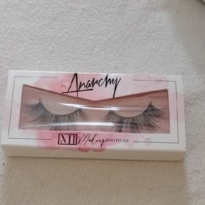 Anarchy by False Eyelashes - Black
